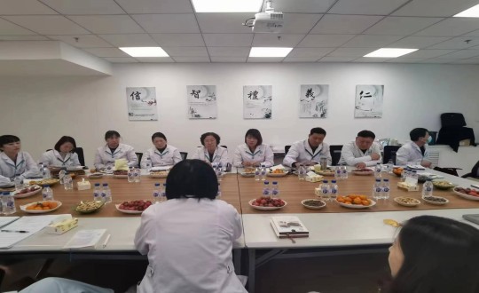 23.醫(yī)療公司召開迎新春經(jīng)營研討茶話會_副本.jpg 23.醫(yī)療公司召開迎新春經(jīng)營研討茶話會_副本.jpg