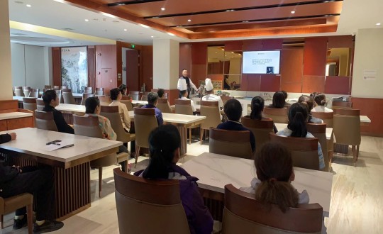 4.長(zhǎng)白山運(yùn)營(yíng)公司召開(kāi)2024年度第一次培訓(xùn)會(huì)議_副本.jpg 4.長(zhǎng)白山運(yùn)營(yíng)公司召開(kāi)2024年度第一次培訓(xùn)會(huì)議_副本.jpg