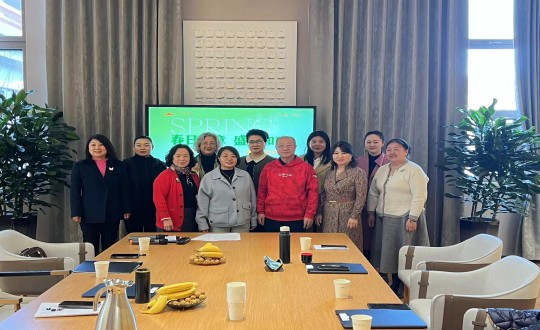 5.“春日序章 盛世和鳴”主題詩會現(xiàn)場合影留念_副本.jpg 5.“春日序章 盛世和鳴”主題詩會現(xiàn)場合影留念_副本.jpg