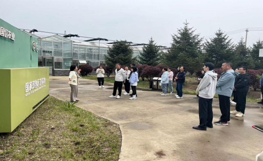 25.新東方吉林校區(qū)校長馬雷攜中高層團隊蒞臨國信集團參觀團建_副本.png 25.新東方吉林校區(qū)校長馬雷攜中高層團隊蒞臨國信集團參觀團建_副本.png