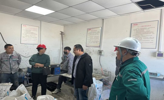 10.中國建科院宋普濤教授蒞臨裝配式總公司參觀交流_副本.jpg 10.中國建科院宋普濤教授蒞臨裝配式總公司參觀交流_副本.jpg