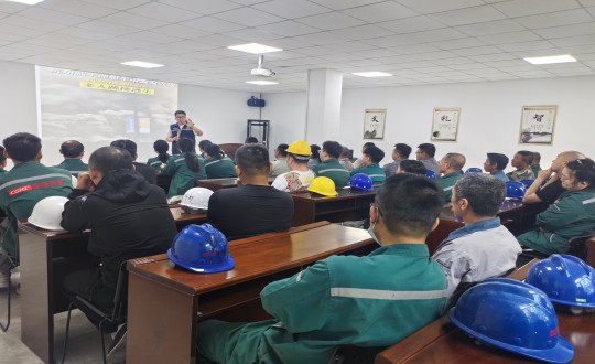 13.裝配式總公司2024年消防安全知識培訓(xùn)會現(xiàn)場_副本.jpg 13.裝配式總公司2024年消防安全知識培訓(xùn)會現(xiàn)場_副本.jpg