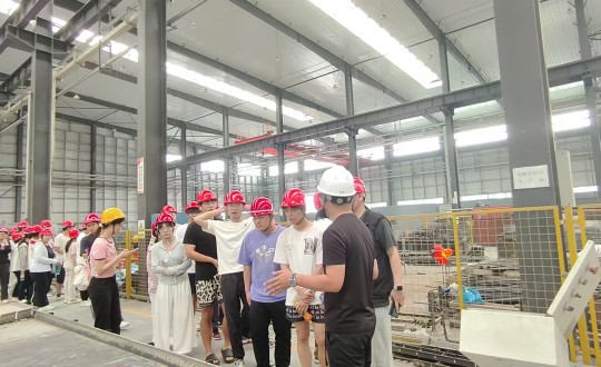 3.長(zhǎng)春工程學(xué)院組織學(xué)生前往裝配式總公司參觀(guān)學(xué)習(xí)_副本.jpg 3.長(zhǎng)春工程學(xué)院組織學(xué)生前往裝配式總公司參觀(guān)學(xué)習(xí)_副本.jpg